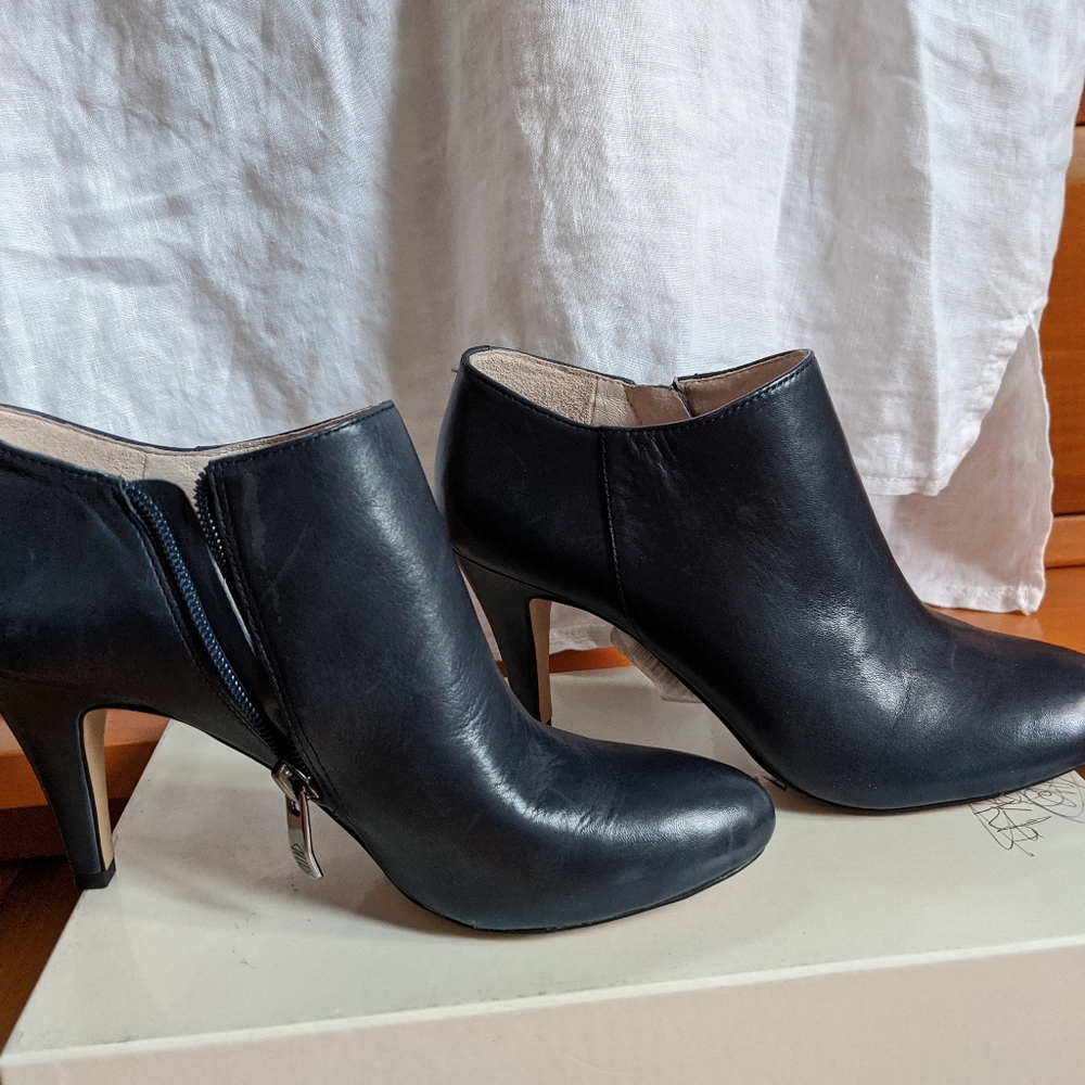 Shoes - Picture 2 of 2